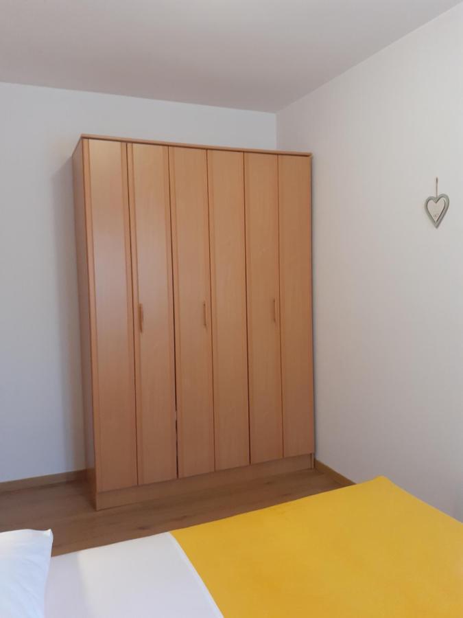 Apartman Paola Malinska Kültér fotó