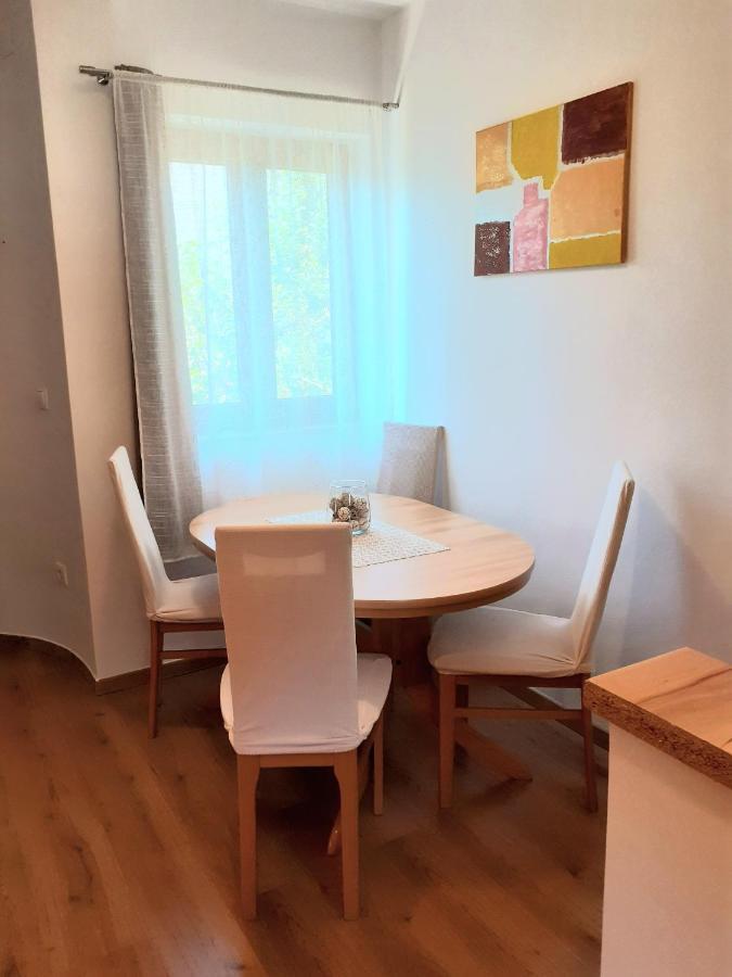 Apartman Paola Malinska Kültér fotó