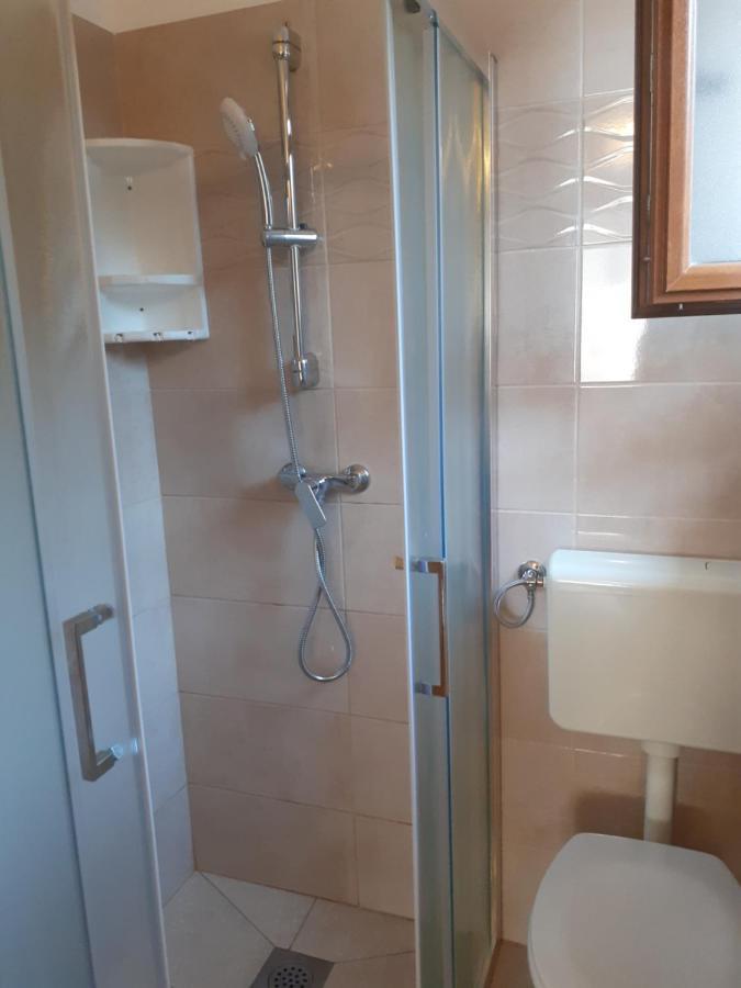 Apartman Paola Malinska Kültér fotó
