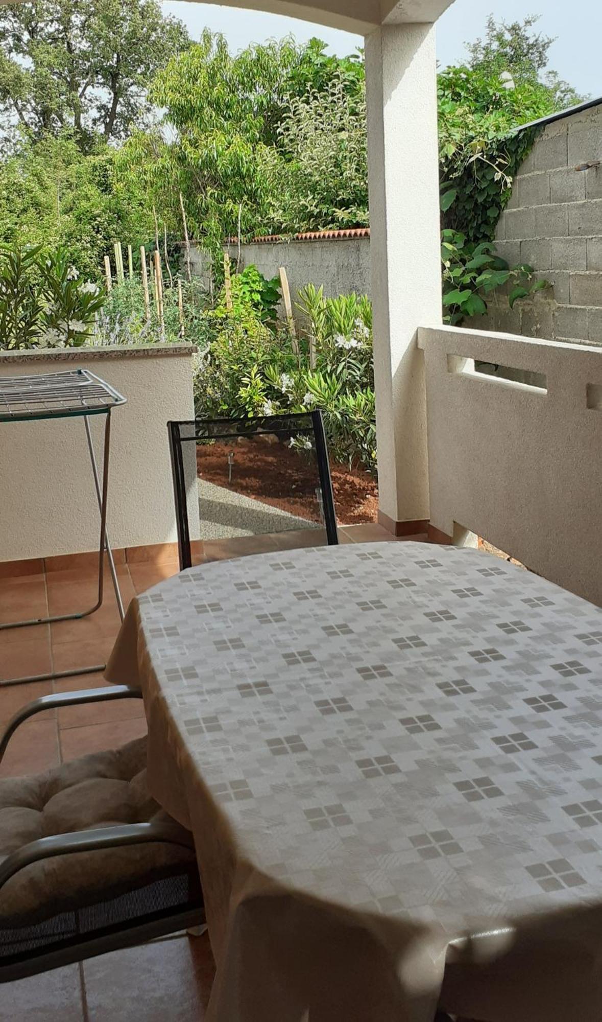 Apartman Paola Malinska Kültér fotó